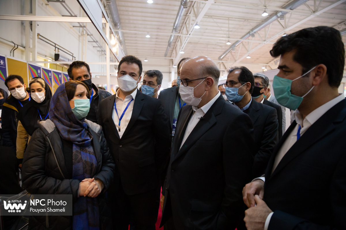 بازدید مدیرعامل شرکت ملی صنایع پتروشیمی از چهاردهمین نمایشگاه بین المللی ایران پلاست - 2 8