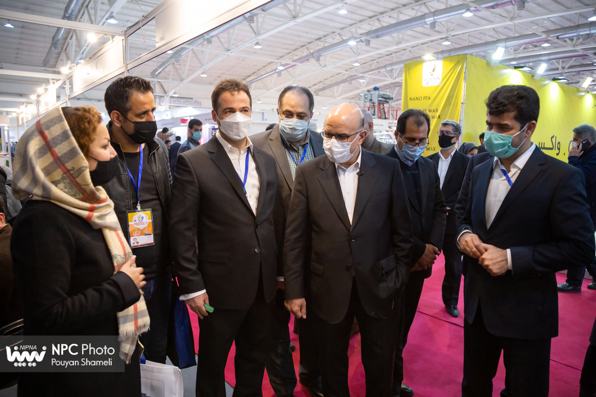 بازدید مدیرعامل شرکت ملی صنایع پتروشیمی از چهاردهمین نمایشگاه بین المللی ایران پلاست - 2 9
