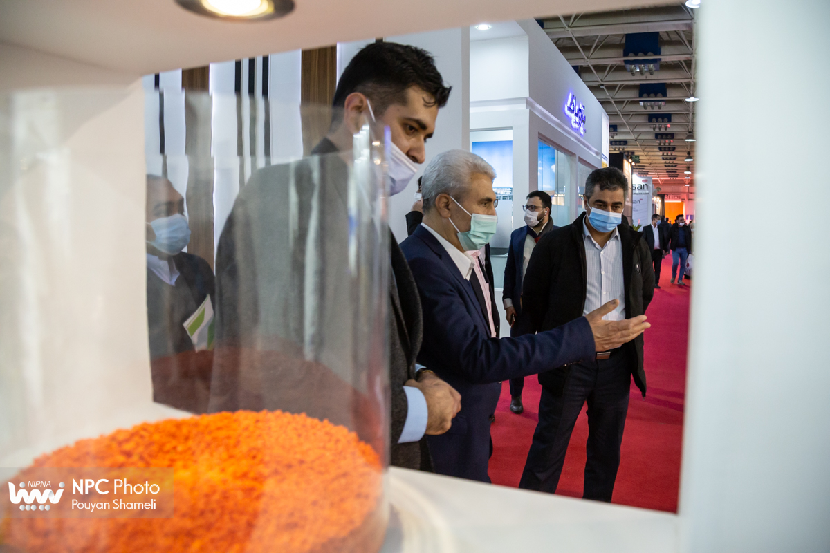 بازدید نمایندگان مجلس از چهاردهمین نمایشگاه بین المللی ایران پلاست 5