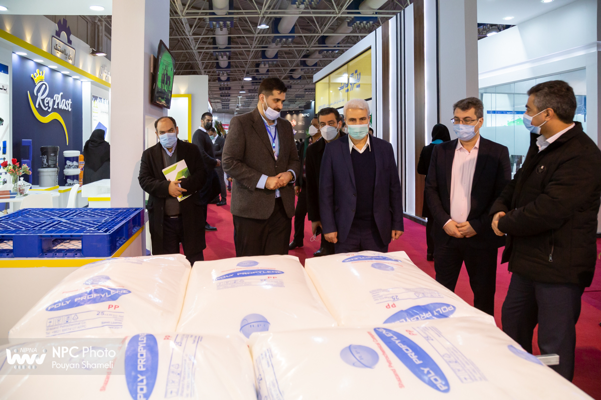 بازدید نمایندگان مجلس از چهاردهمین نمایشگاه بین المللی ایران پلاست 6