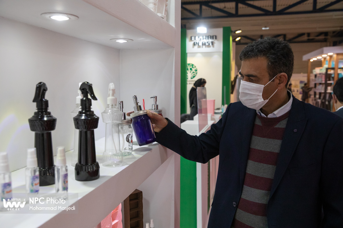 حاشیه روز دوم چهاردهمین نمایشگاه بین المللی ایران پلاست - 1 15