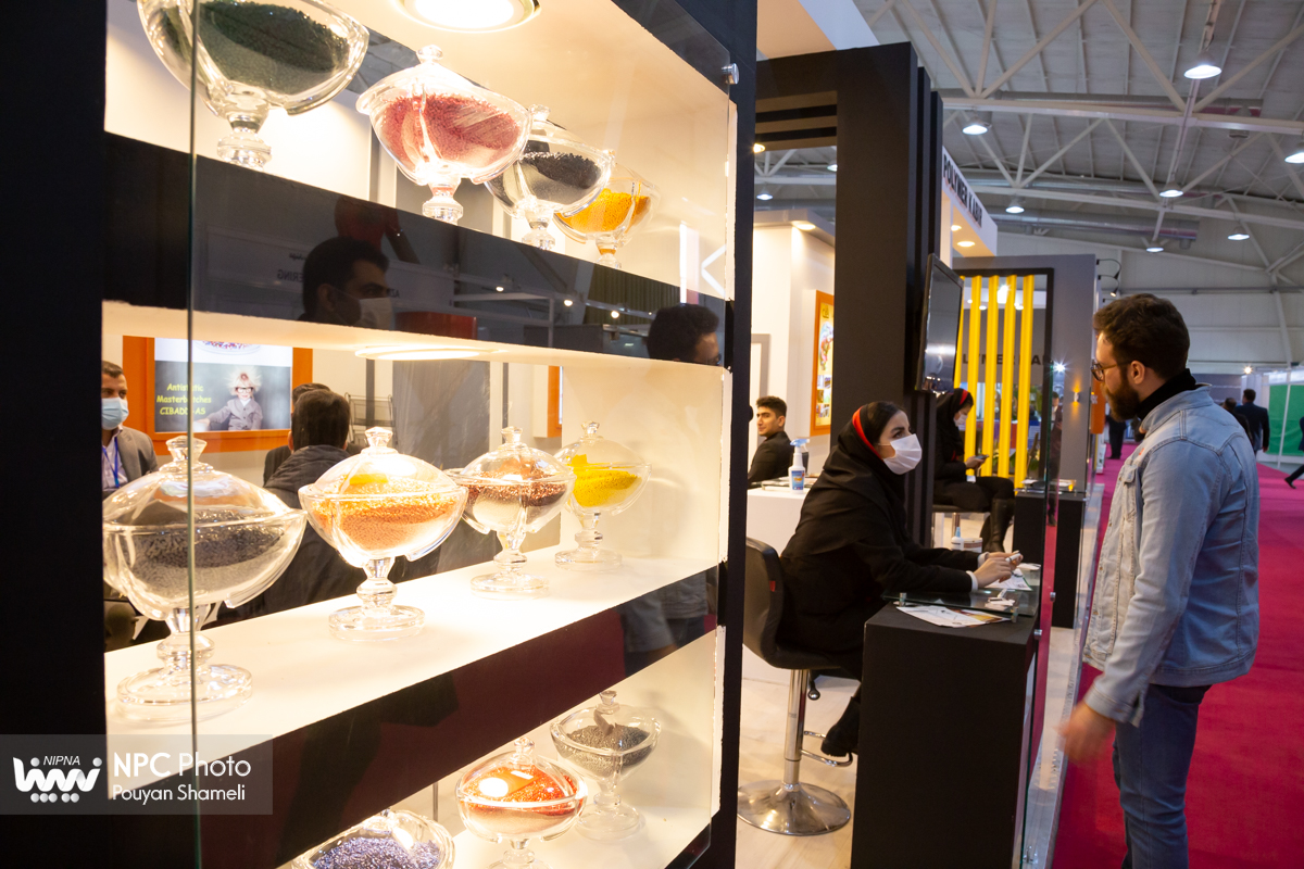 حاشیه روز دوم چهاردهمین نمایشگاه بین المللی ایران پلاست - 3 4