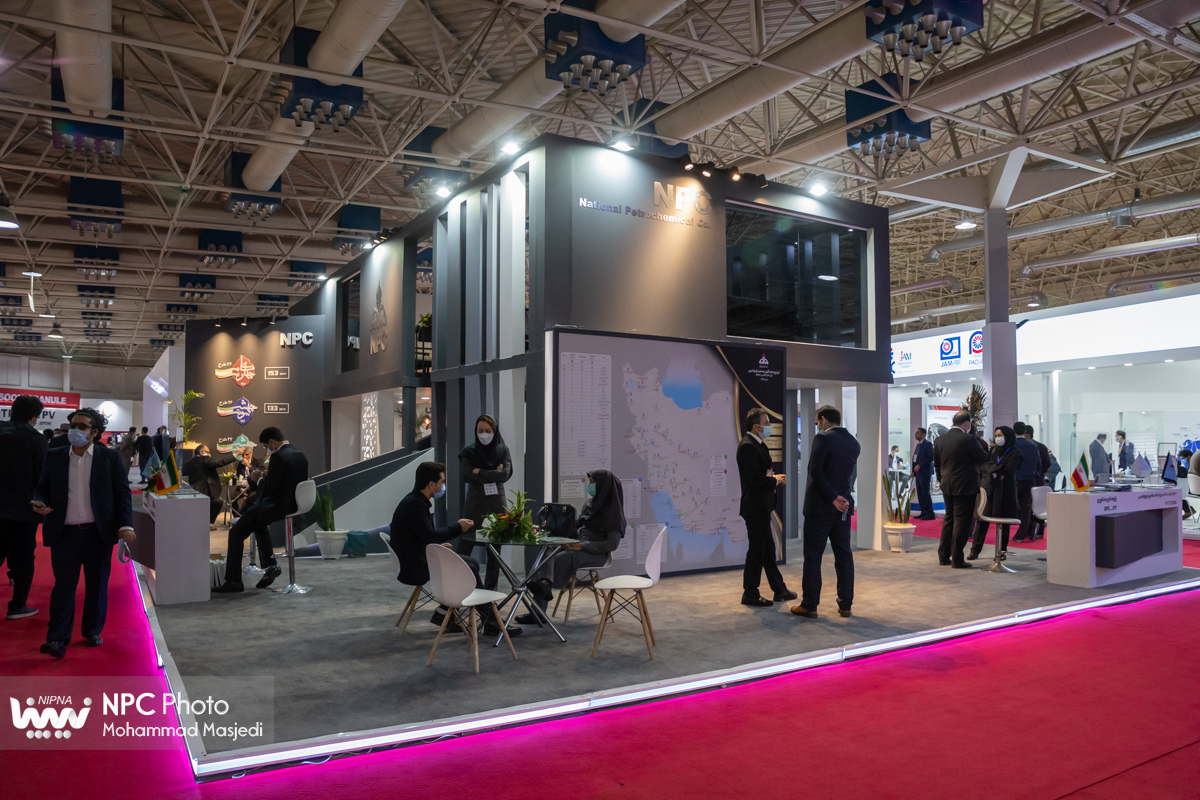 غرفه شرکت ملی صنایع پتروشیمی در سومین روز از چهاردهمین نمایشگاه بین المللی ایران پلاست - 1 15