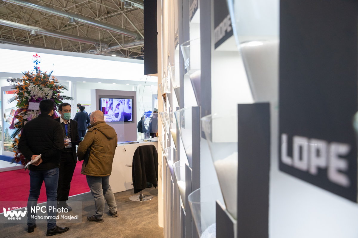 غرفه شرکت ملی صنایع پتروشیمی در سومین روز از چهاردهمین نمایشگاه بین المللی ایران پلاست - 2 14