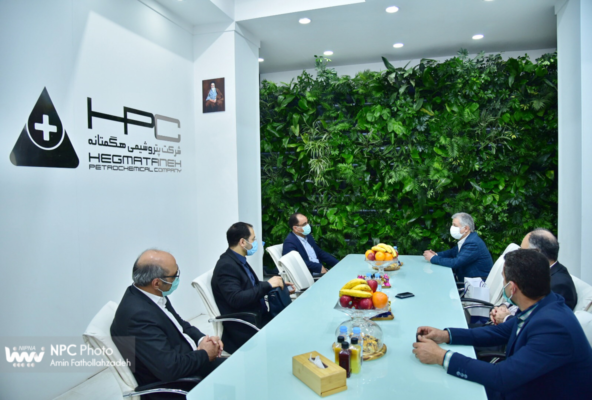 بازدید فرهاد طهماسبی عضو کمیسیون صنایع و معادن مجلس در چهاردهمین نمایشگاه بین المللی ایران پلاست 7