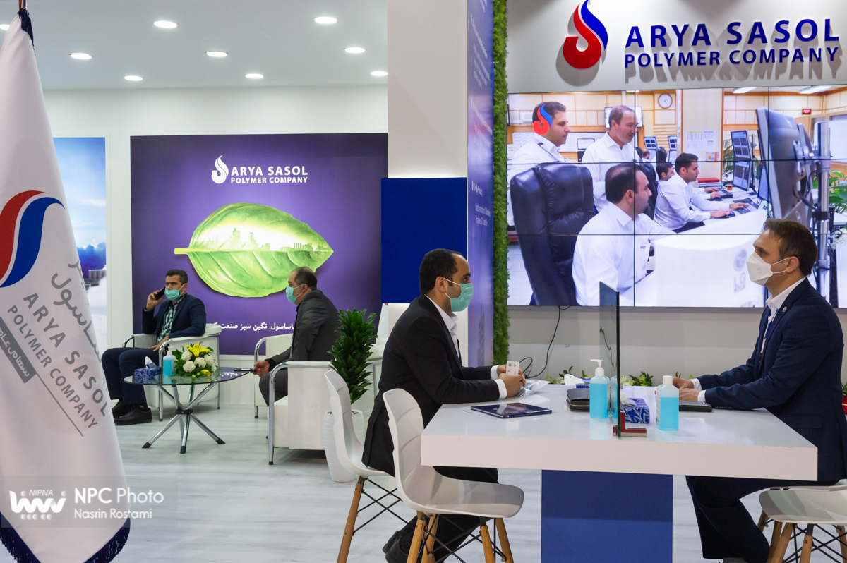 حاشیه روز سوم چهاردهمین نمایشگاه بین المللی ایران پلاست - 2 12