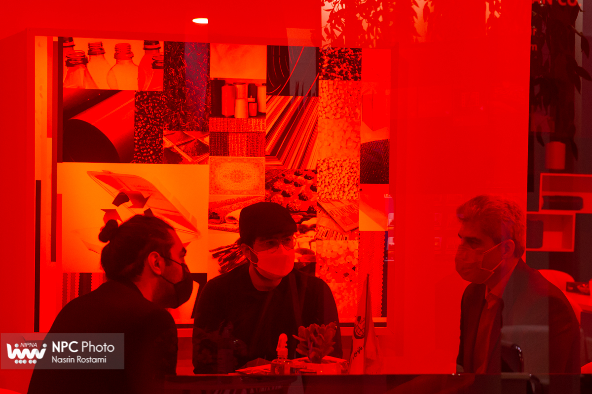 حاشیه روز سوم چهاردهمین نمایشگاه بین المللی ایران پلاست - 2 13