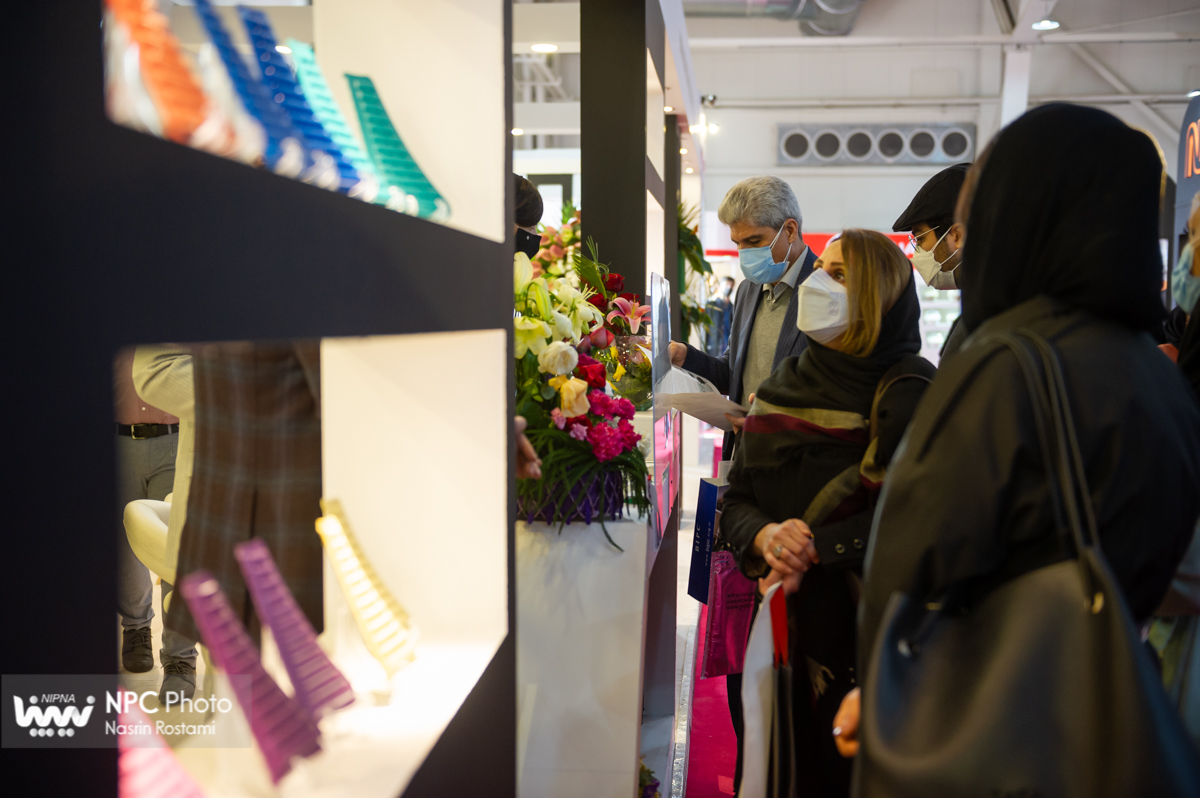 حاشیه روز سوم چهاردهمین نمایشگاه بین المللی ایران پلاست - 2 15