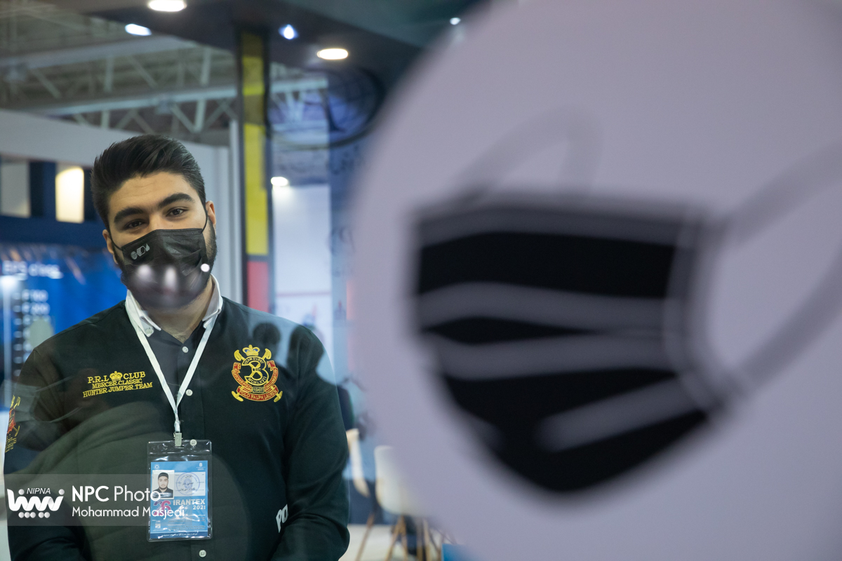 رعایت پروتکل های بهداشتی در چهاردهمین نمایشگاه بین المللی ایران پلاست 7