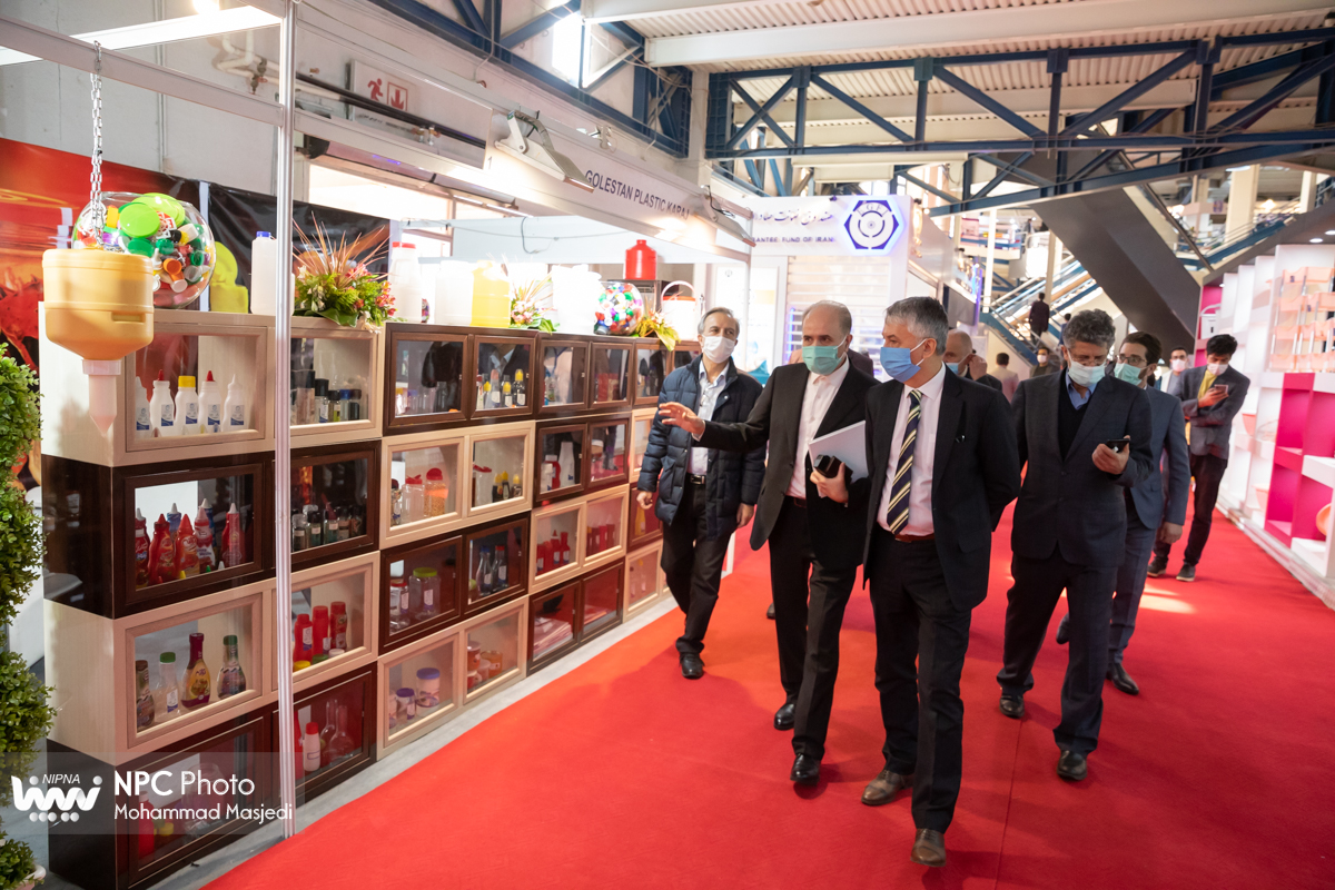 بازدید سفیر صربستان از چهاردهمین نمایشگاه بین المللی ایران پلاست 16