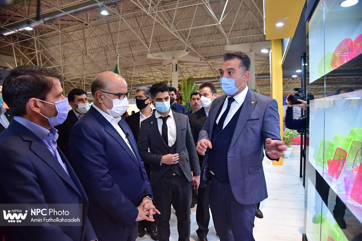 بازدید مدیرعامل شرکت ملی صنایع پتروشیمی در روز پایانی از چهاردهمین نمایشگاه بین المللی ایران پلاست  41