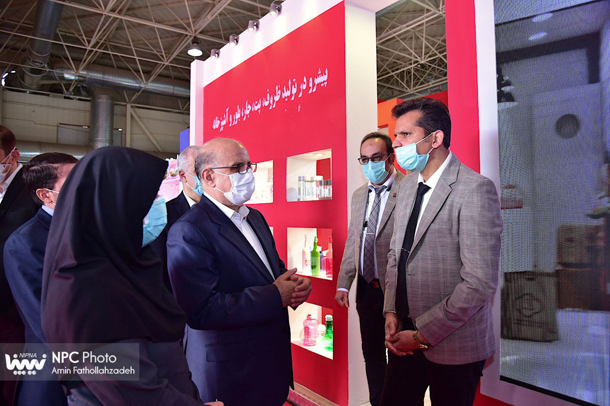 بازدید مدیرعامل شرکت ملی صنایع پتروشیمی در روز پایانی از چهاردهمین نمایشگاه بین المللی ایران پلاست  48