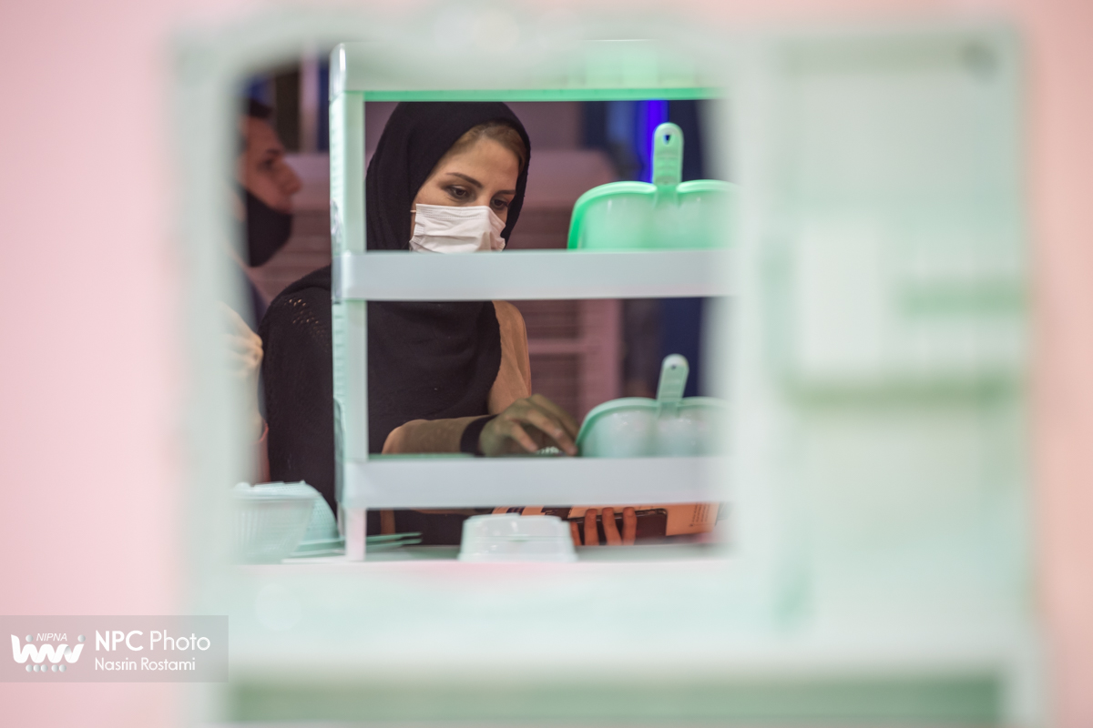 سالن 44 در چهارمین روز از چهاردهمین نمایشگاه بین المللی ایران پلاست 9