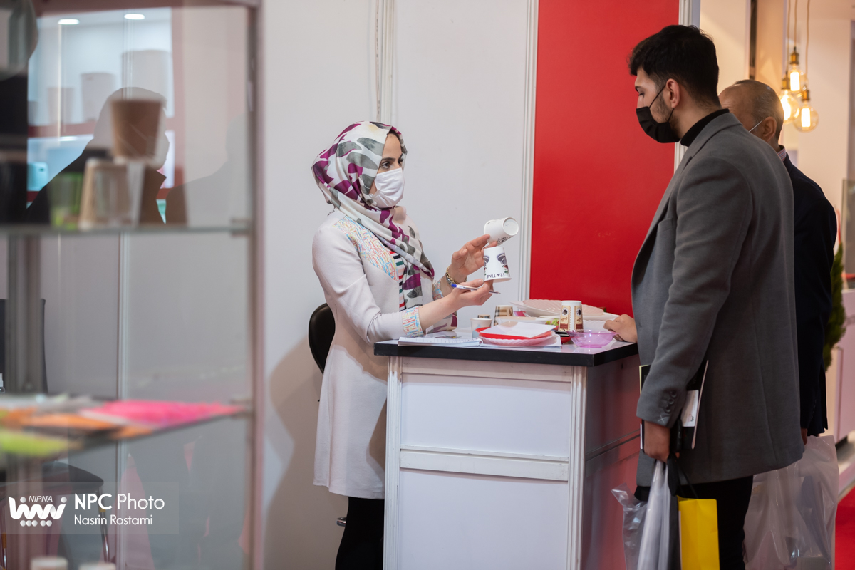 سالن 44 در چهارمین روز از چهاردهمین نمایشگاه بین المللی ایران پلاست 14