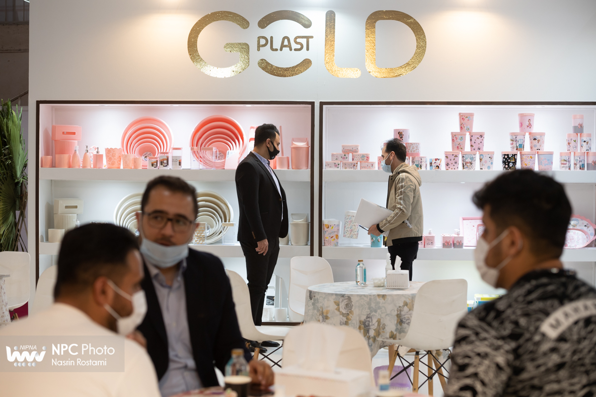 سالن های 41-41A در چهارمین روز از چهاردهمین نمایشگاه بین المللی ایران پلاست 1