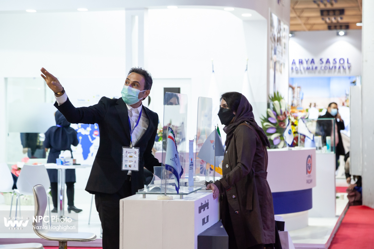 غرفه شرکت ملی صنایع پتروشیمی در چهارمین روز از چهاردهمین نمایشگاه بین المللی ایران پلاست  4