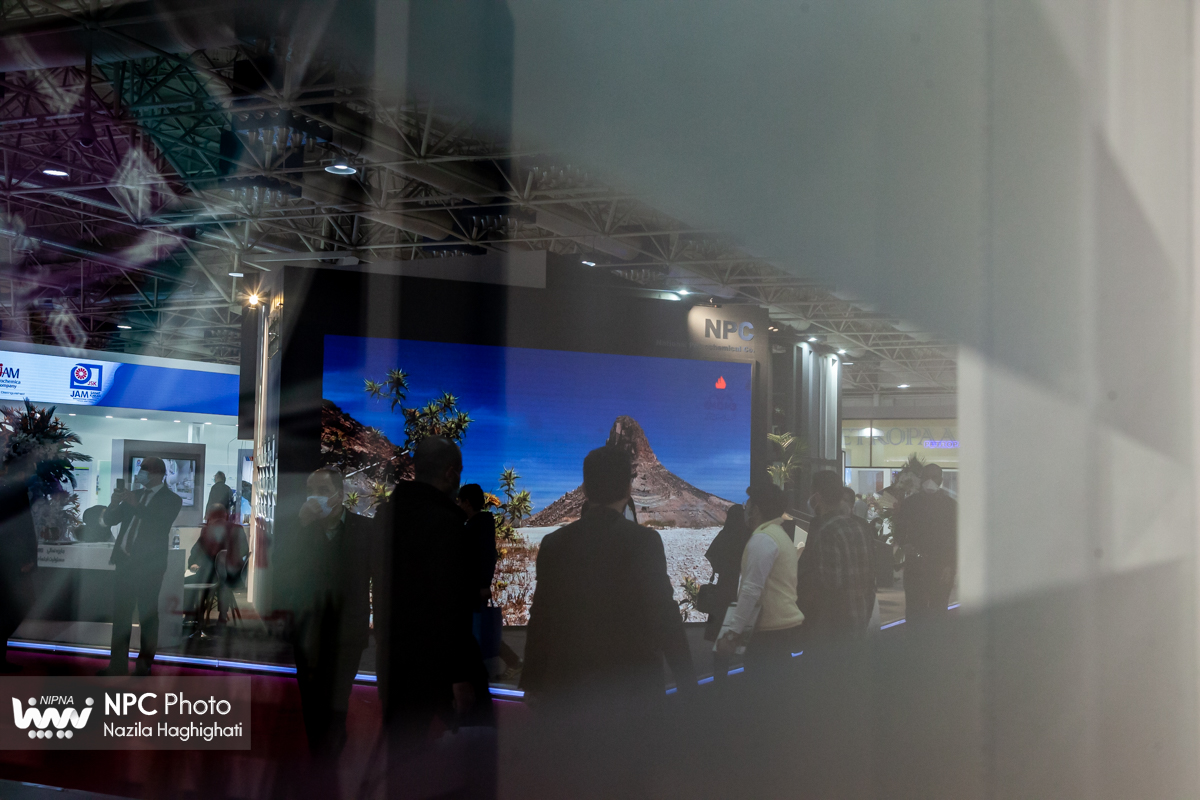 غرفه شرکت ملی صنایع پتروشیمی در چهارمین روز از چهاردهمین نمایشگاه بین المللی ایران پلاست  9