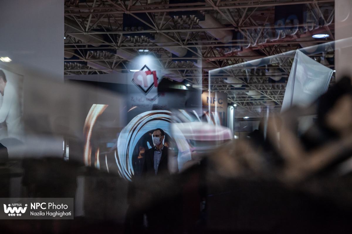 غرفه شرکت ملی صنایع پتروشیمی در چهارمین روز از چهاردهمین نمایشگاه بین المللی ایران پلاست  13