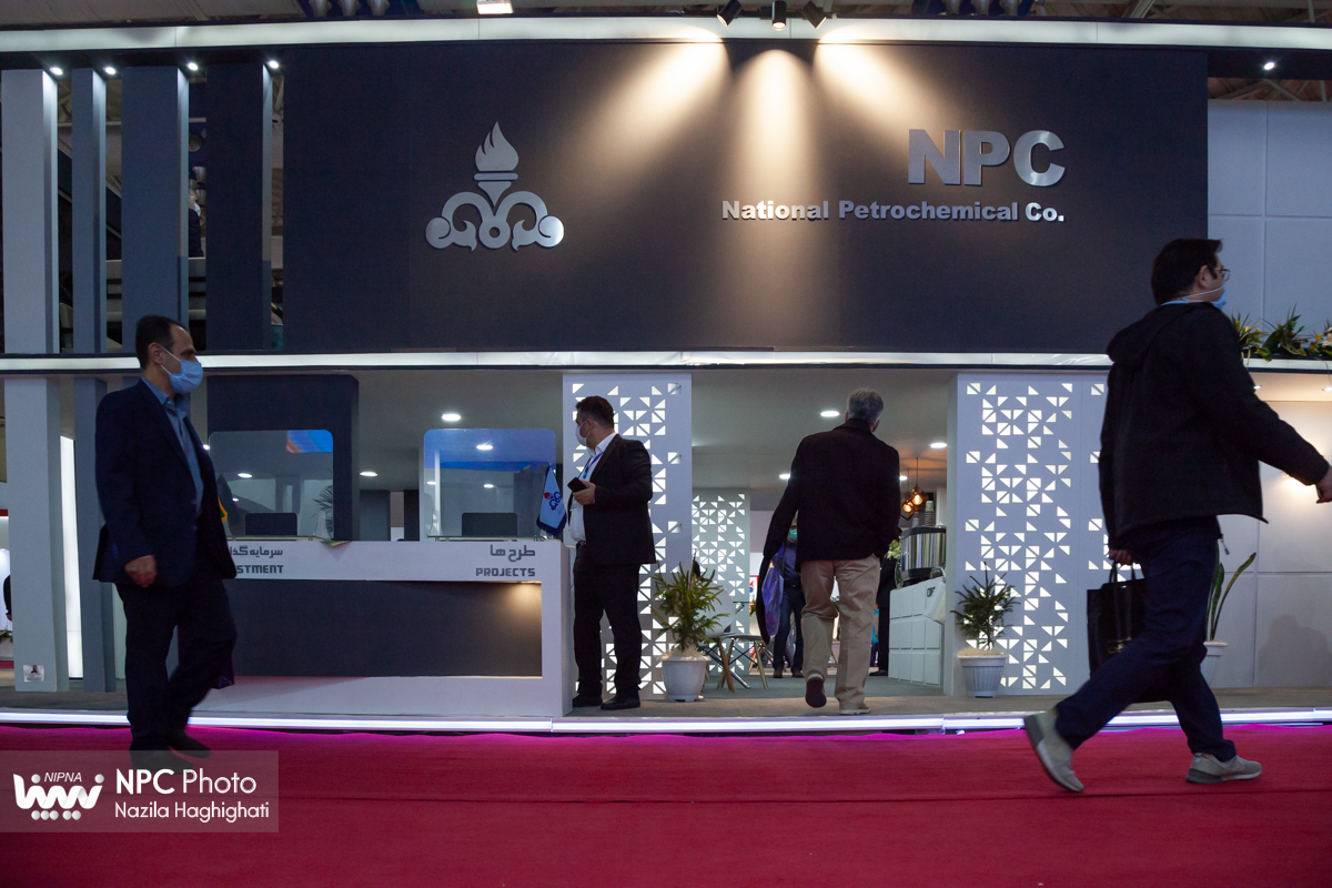 غرفه شرکت ملی صنایع پتروشیمی در چهارمین روز از چهاردهمین نمایشگاه بین المللی ایران پلاست  14