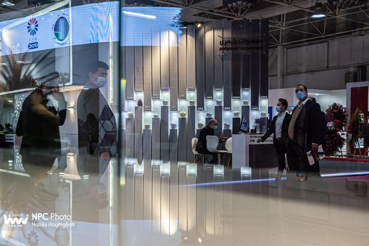 غرفه شرکت ملی صنایع پتروشیمی در چهارمین روز از چهاردهمین نمایشگاه بین المللی ایران پلاست  15