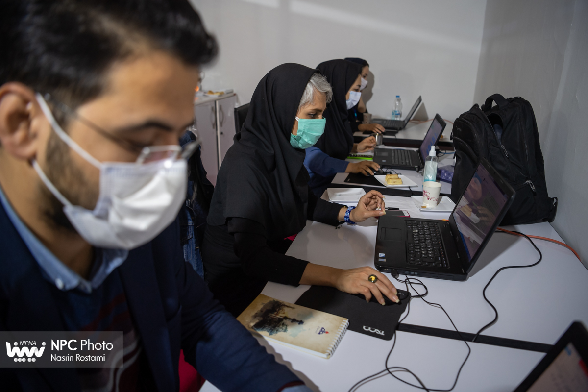 تلاش تیم پشتیبانی و اطلاع رسانی در چهاردهمین نمایشگاه بین المللی ایران پلاست 10