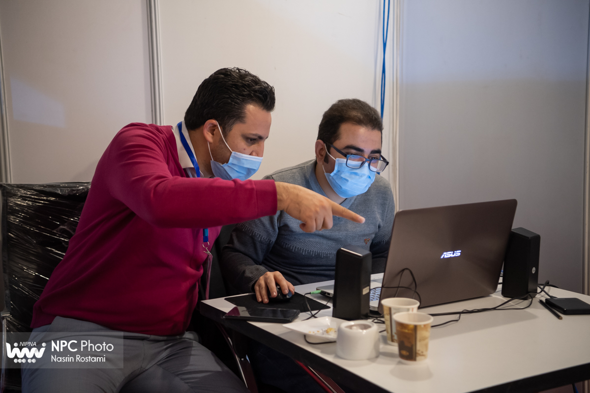 تلاش تیم پشتیبانی و اطلاع رسانی در چهاردهمین نمایشگاه بین المللی ایران پلاست 12