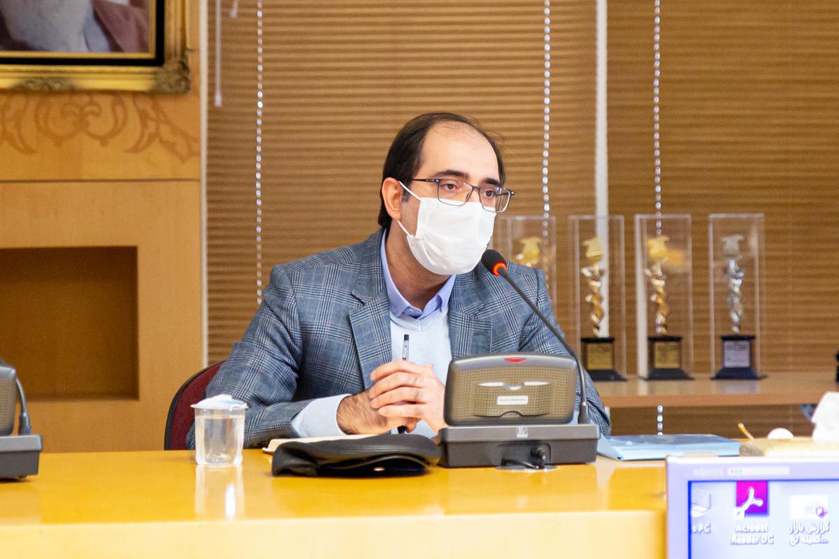 مشاور اجتماعی مدیرعامل و رئیس دبیر خانه مسئولیت اجتماعی شرکت ملی صنایع پتروشیمی از شرکت های برتر درحوزه مسئولیت های اجتماعی تقدیر کر 3