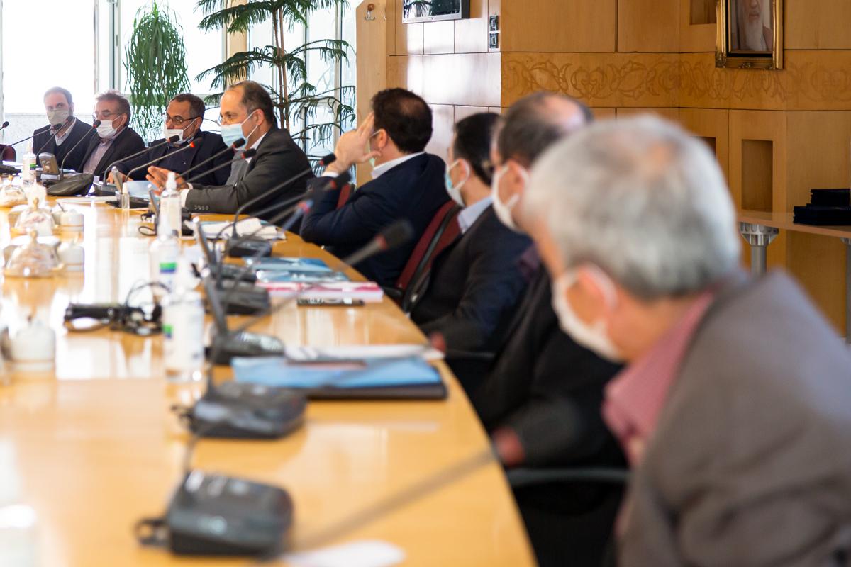 مشاور اجتماعی مدیرعامل و رئیس دبیر خانه مسئولیت اجتماعی شرکت ملی صنایع پتروشیمی از شرکت های برتر درحوزه مسئولیت های اجتماعی تقدیر کر 11