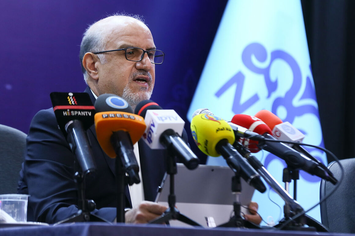 نشست خبری معاون وزیر نفت و مدیر عامل شرکت ملی صنایع پتروشیمی/خرداد1400 6