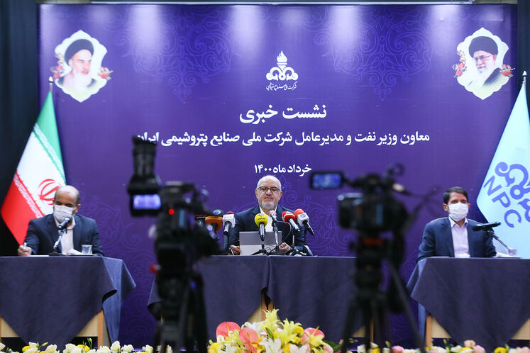 نشست خبری معاون وزیر نفت و مدیر عامل شرکت ملی صنایع پتروشیمی/خرداد1400 7