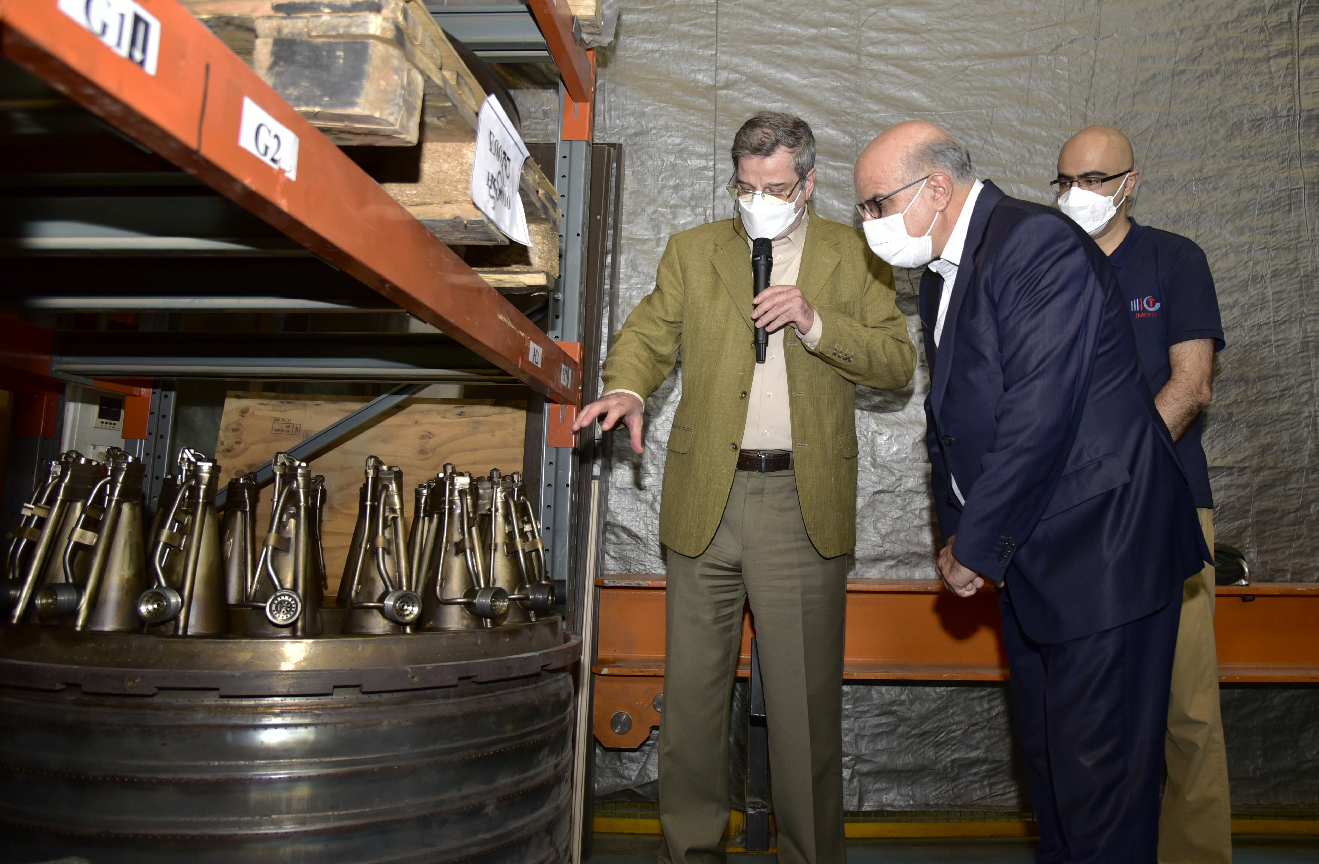 بازدید معاون وزیر نفت و مدیرعامل شرکت ملی صنایع پتروشمی از یک مجموعه تامین کننده کمپرسورهای صنعت نفت  6