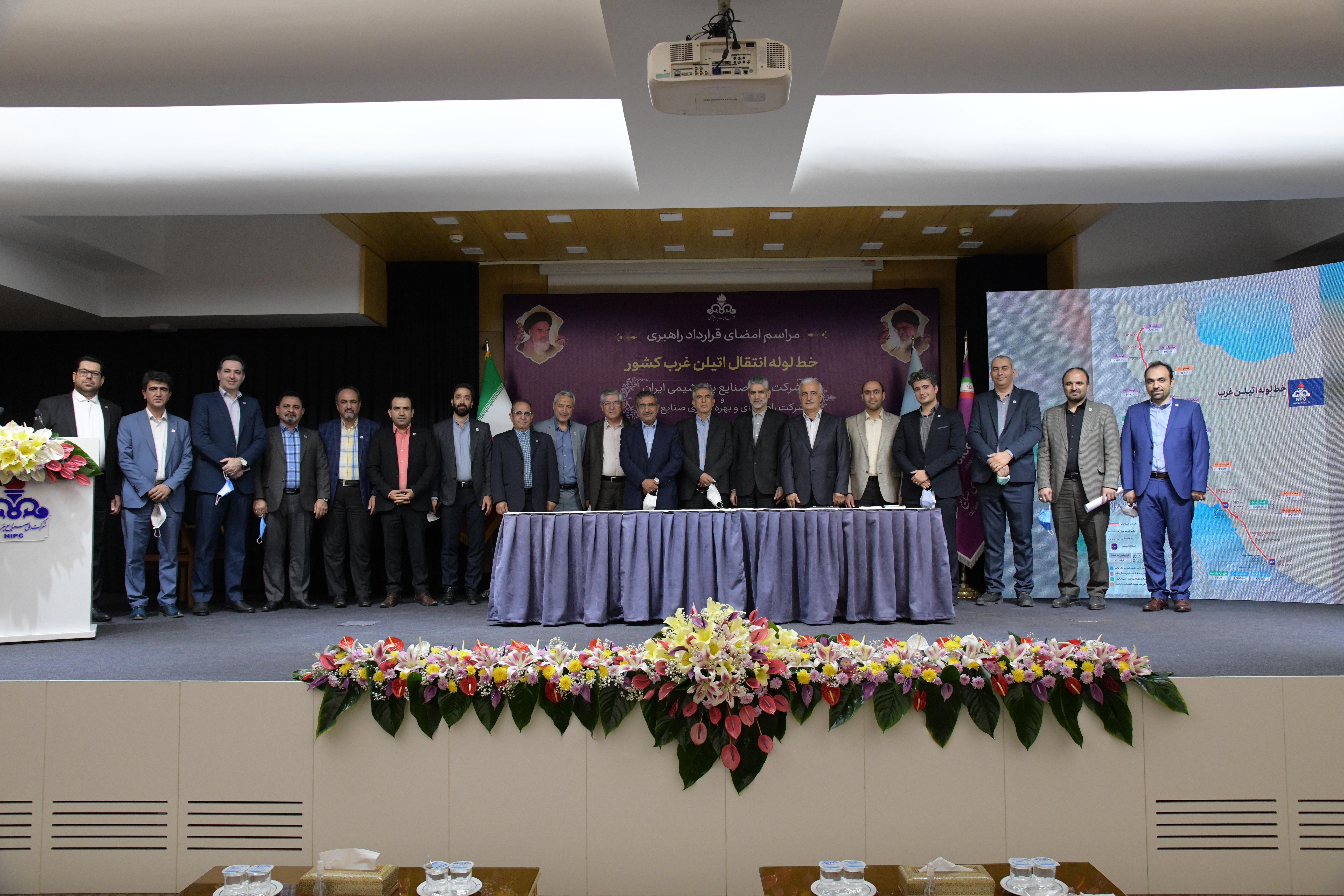 آیین امضای قرارداد راهبری خط لوله انتقال اتیلن غرب کشور 11