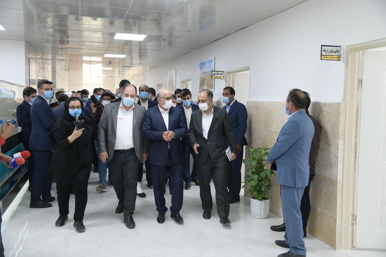 با حضور معاون وزیر نفت و مدیرعامل شرکت ملی صنایع پتروشیمی 16 پروژه‌ رفاهی، بهداشتی، عمرانی و آموزشی در شهرک پردیس جم/عسلویه به بهره‌برداری رسید 6