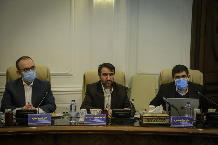 مجمع عمومی عادی شرکت ملی صنایع پتروشیمی چهارشنبه ( ۲۴ آذرماه) با حضور مرتضی شاهمیرزایی، معاون وزیر نفت در امور پتروشیمی برگزار شد. 5