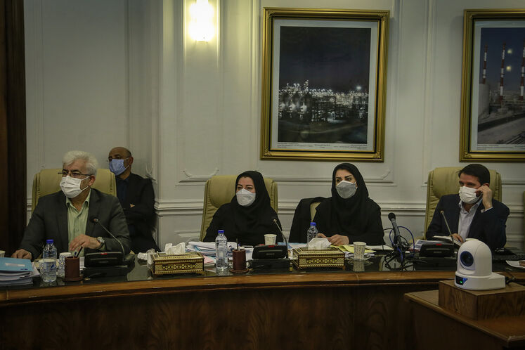 مجمع عمومی عادی شرکت ملی صنایع پتروشیمی چهارشنبه ( ۲۴ آذرماه) با حضور مرتضی شاهمیرزایی، معاون وزیر نفت در امور پتروشیمی برگزار شد. 6