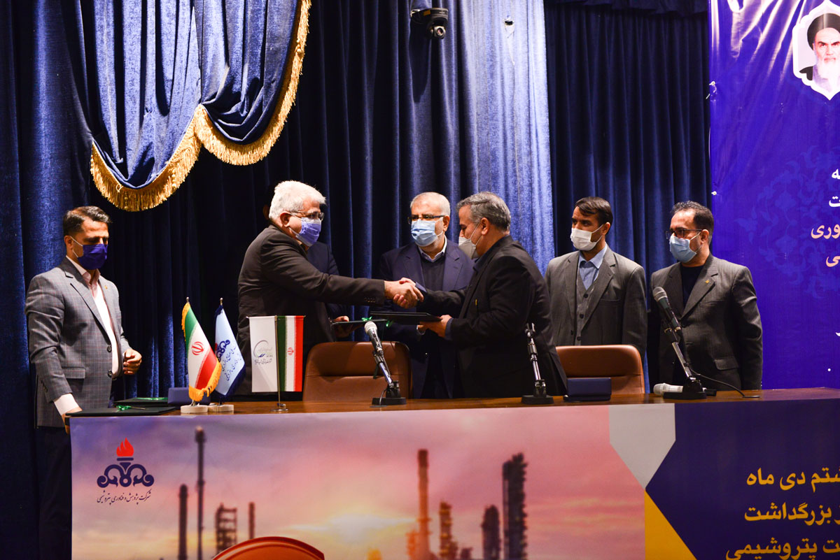 به مناسبت 8 دی روز صنعت پتروشیمی؛ از تازه‌ترین دستاوردهای پژوهشی حوزه پتروشیمی با حضور وزیر نفت رونمایی شد 25