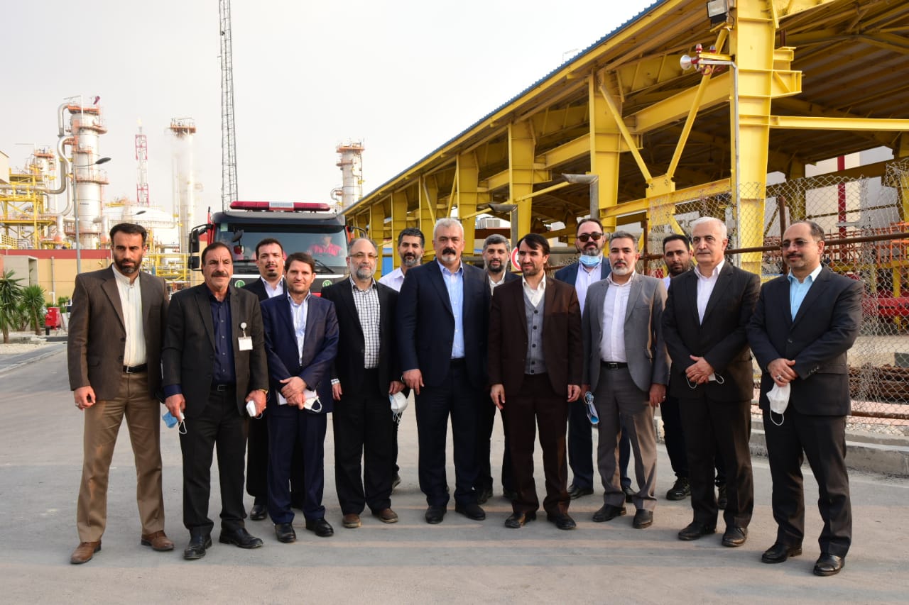 بازدید میدانی معاون وزیر نفت و مدیرعامل شرکت ملی صنایع پتروشیمی از طرح ها و مجتمع های پتروشیمی عسلویه/ 23 دی 1400 10