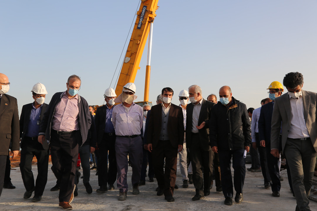 مرتضی شاهمیرزایی معاون وزیر نفت و مدیر عامل شرکت ملی صنایع پتروشیمی در سفری دو روز (5 و 6 بهمن) از طرح ها و مجتمع های مستقر در منطقه ماهشهر بازدید کرد.