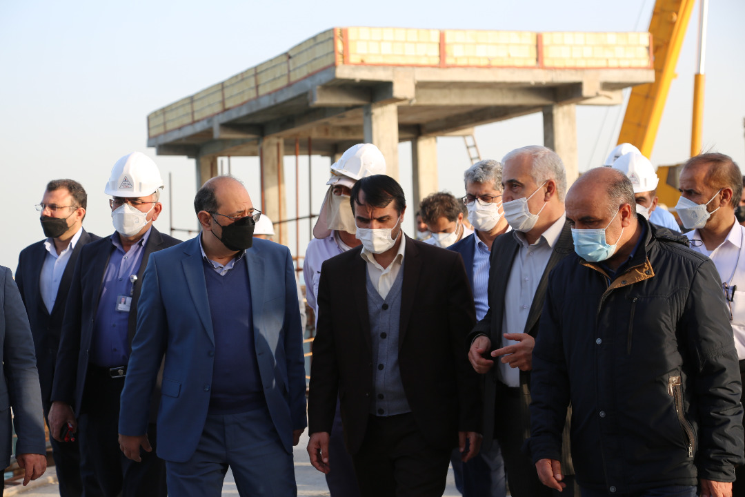 مرتضی شاهمیرزایی معاون وزیر نفت و مدیر عامل شرکت ملی صنایع پتروشیمی در سفری دو روز (5 و 6 بهمن) از طرح ها و مجتمع های مستقر در منطقه ماهشهر بازدید کرد.