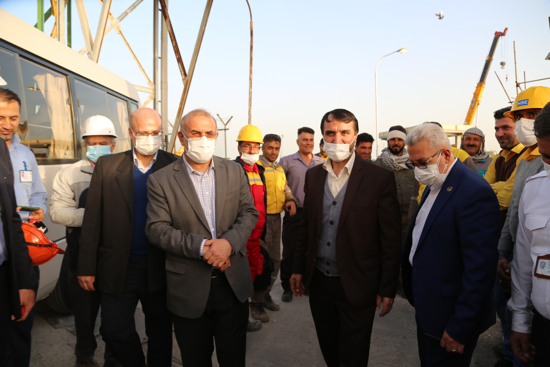 مرتضی شاهمیرزایی معاون وزیر نفت و مدیر عامل شرکت ملی صنایع پتروشیمی در سفری دو روز (5 و 6 بهمن) از طرح ها و مجتمع های مستقر در منطقه ماهشهر بازدید کرد.