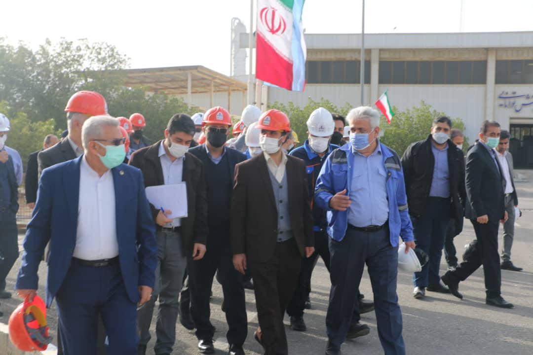 مرتضی شاهمیرزایی معاون وزیر نفت و مدیر عامل شرکت ملی صنایع پتروشیمی در سفری دو روز (5 و 6 بهمن) از طرح ها و مجتمع های مستقر در منطقه ماهشهر بازدید کرد.