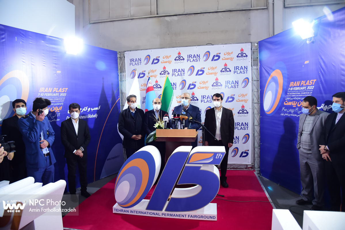 گفت و گوی وزیر نفت با خبرنگاران در پانزدهمین نمایشگاه بین المللی ایران پلاست (2) 1