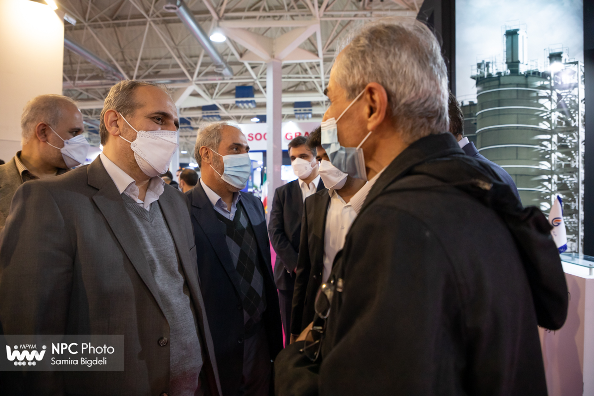 بازدید مدیرعامل شرکت ملی گاز ایران از پانزدهمین نمایشگاه بین المللی ایران پلاست 8