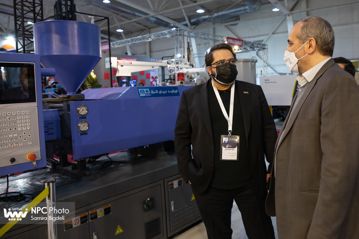 بازدید مدیرعامل شرکت ملی گاز ایران از پانزدهمین نمایشگاه بین المللی ایران پلاست 13