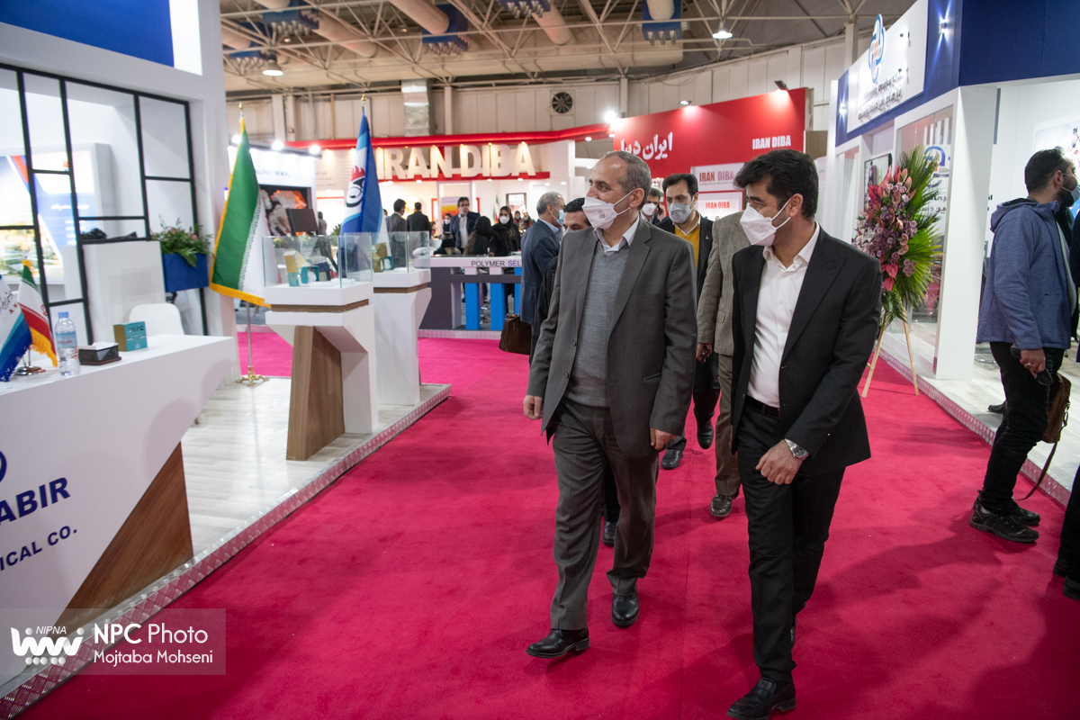 بازدید مدیرعامل شرکت ملی گاز ایران از پانزدهمین نمایشگاه بین المللی ایران پلاست 16
