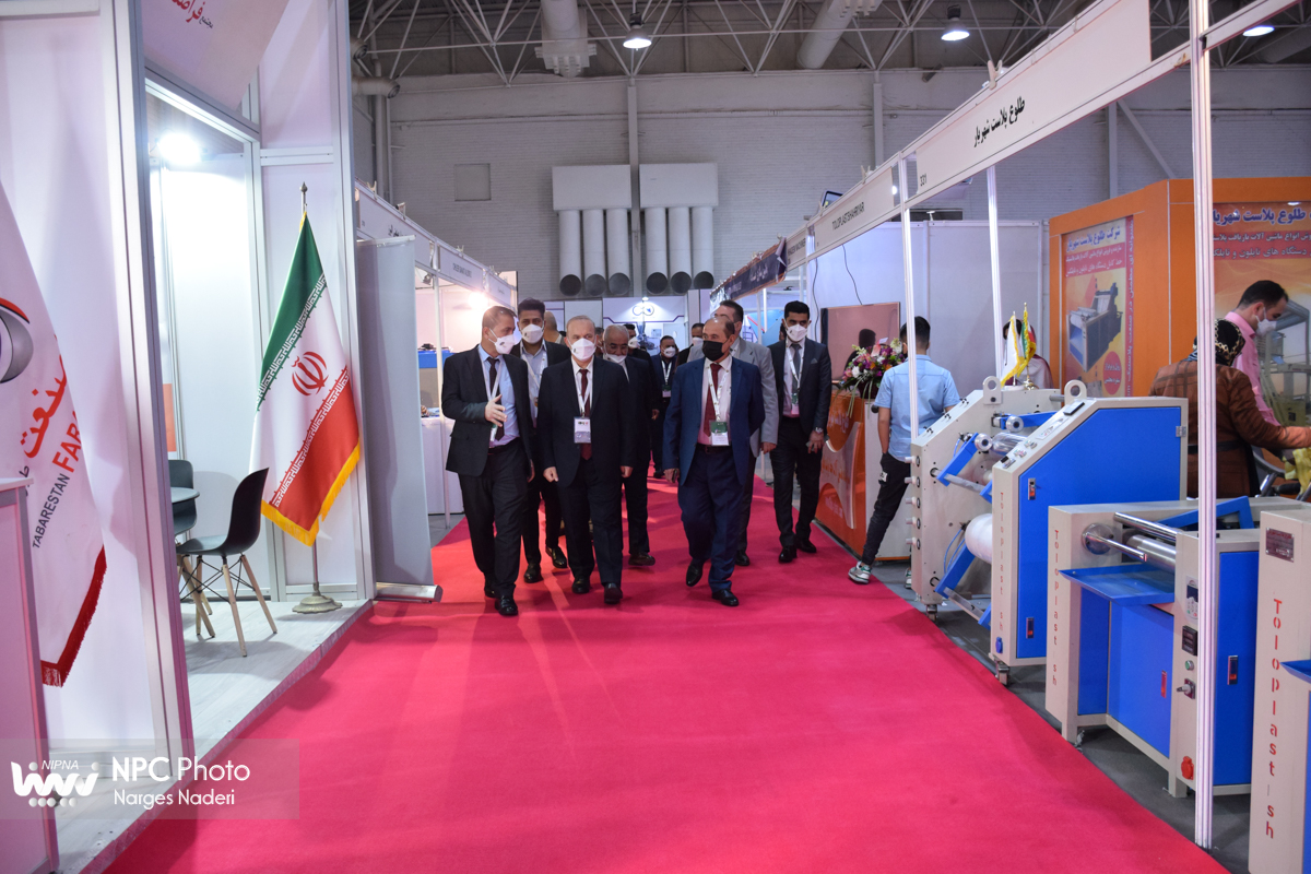 بازدید هیئت های خارجی از پانزدهمین نمایشگاه بین المللی ایران پلاست 2