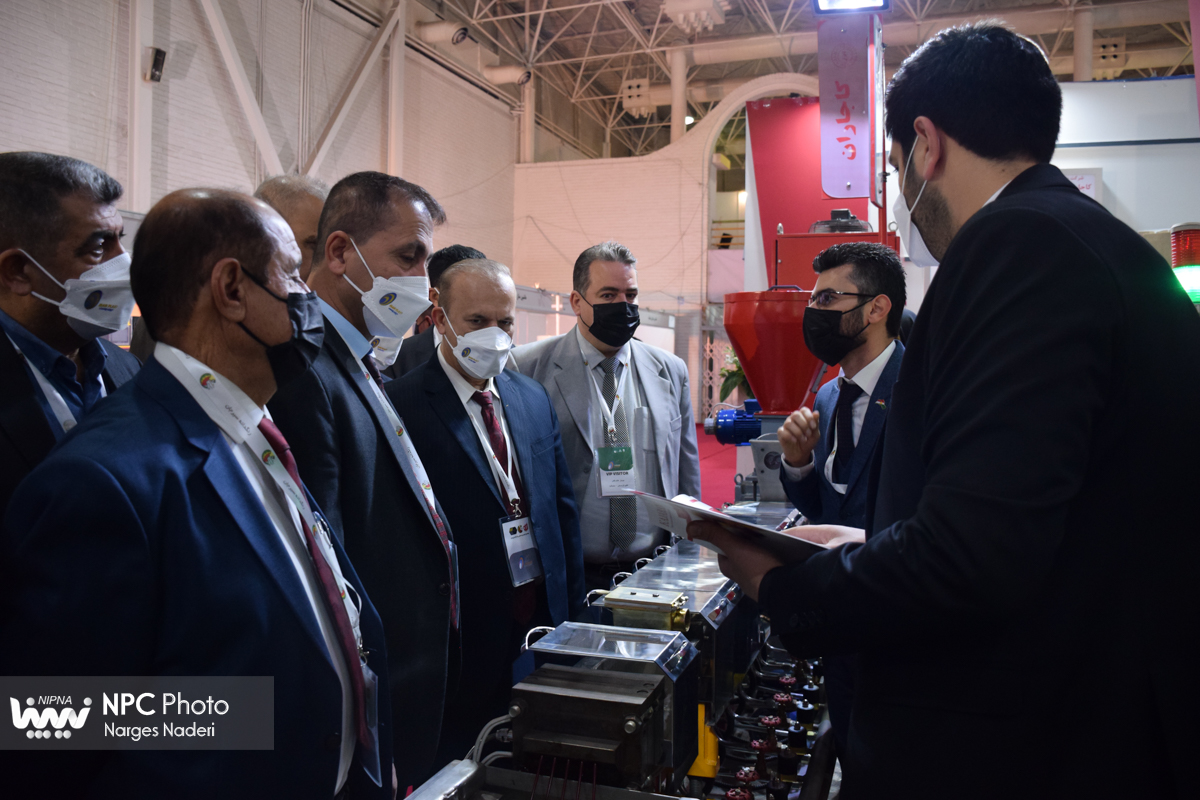 بازدید هیئت های خارجی از پانزدهمین نمایشگاه بین المللی ایران پلاست 3