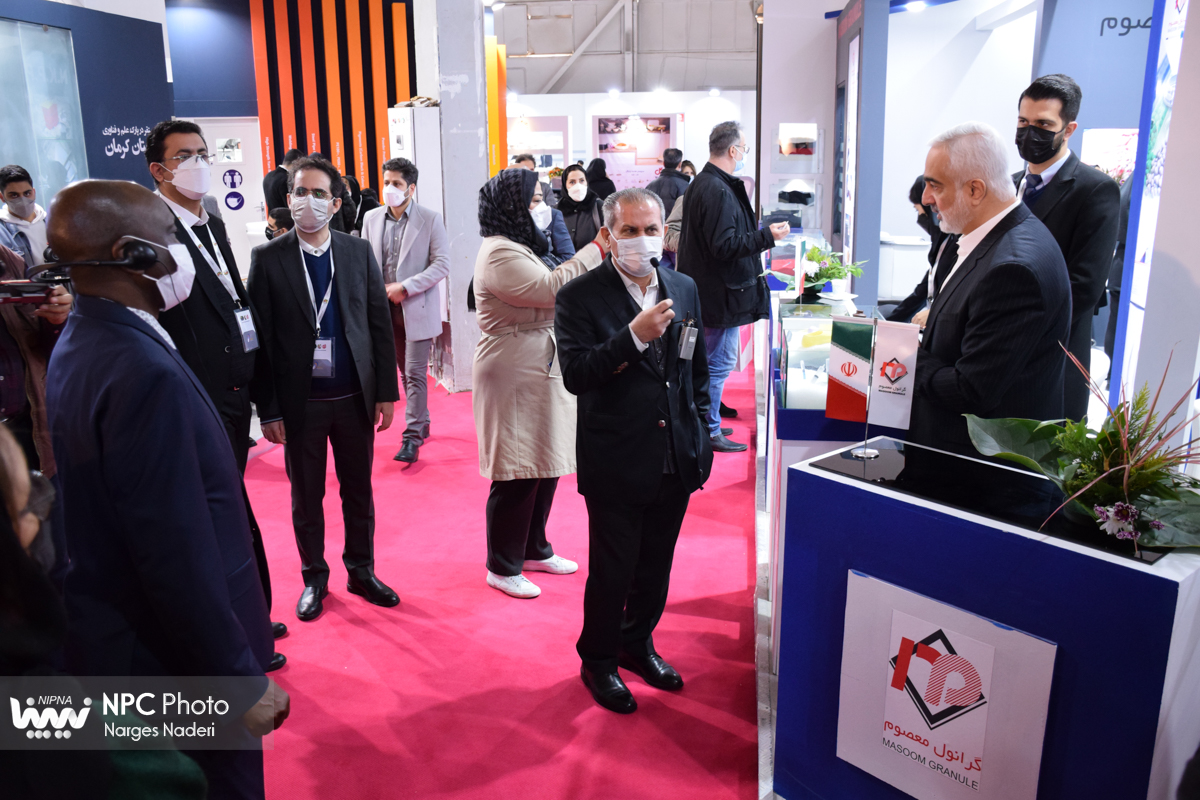 بازدید هیئت های خارجی از پانزدهمین نمایشگاه بین المللی ایران پلاست 9