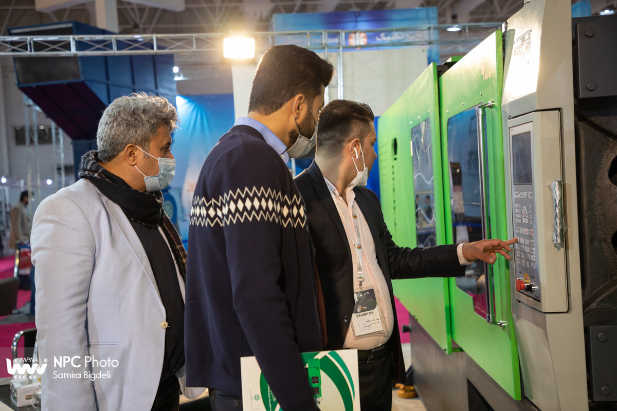 سالن 35 در اولین روز از پانزدهمین نمایشگاه بین المللی ایران پلاست 10