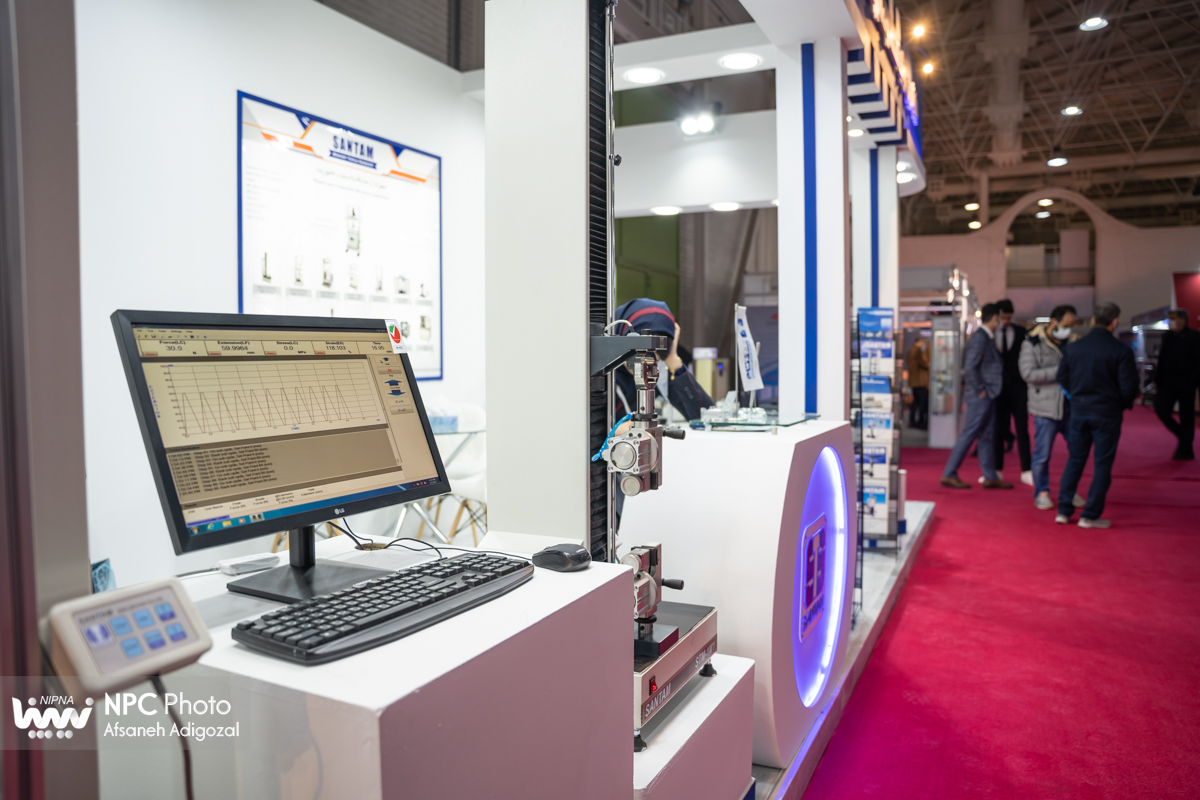 سالن 35 در اولین روز از پانزدهمین نمایشگاه بین المللی ایران پلاست 13